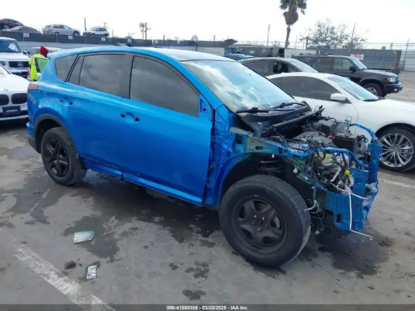 2T3ZFREV2HW394624 2017 TOYOTA RAV 4 - Image 1
