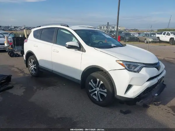 2T3ZFREV2HW400678 2017 TOYOTA RAV 4 - Image 1