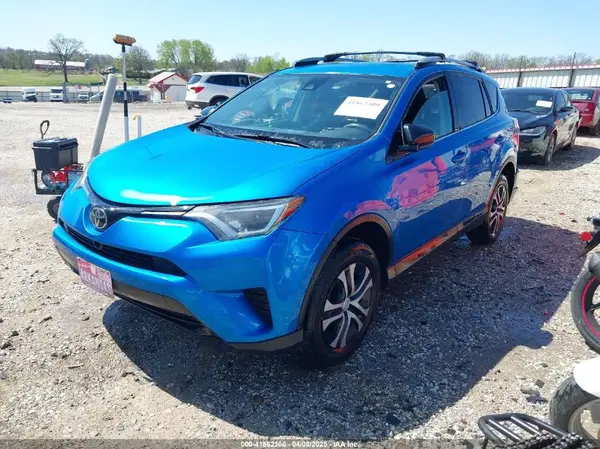 2T3ZFREV2HW404424 2017 TOYOTA RAV 4 - Image 2