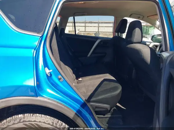 2T3ZFREV2HW404424 2017 TOYOTA RAV 4 - Image 8