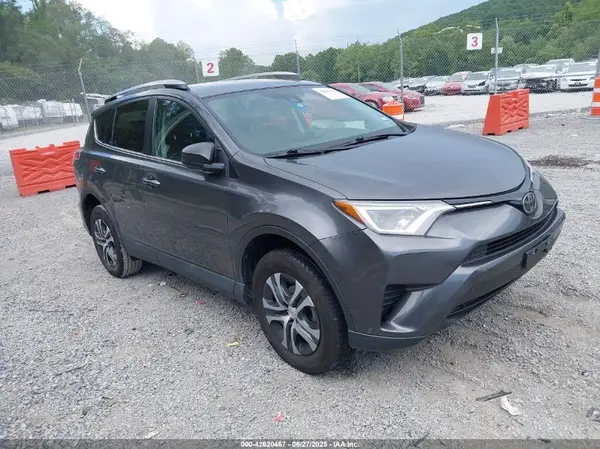 2T3ZFREV2JW449899 2018 TOYOTA RAV 4 - Image 1