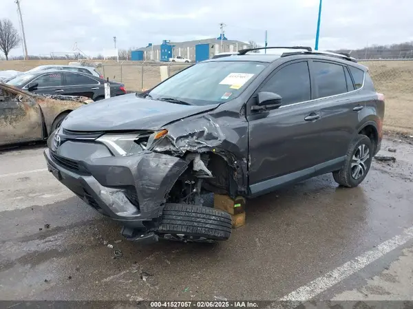 2T3ZFREV3GW282347 2016 TOYOTA RAV 4 - Image 2