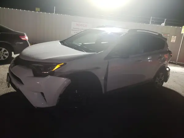 2T3ZFREV3GW285281 2016 TOYOTA RAV 4 - Image 1
