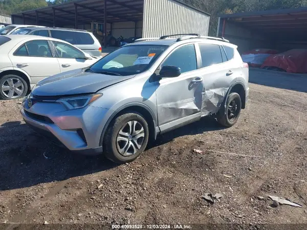 2T3ZFREV3HW355850 2017 TOYOTA RAV 4 - Image 2