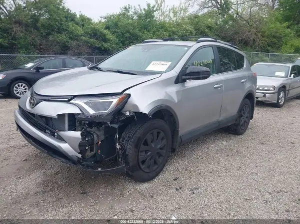 2T3ZFREV3HW373507 2017 TOYOTA RAV 4 - Image 2