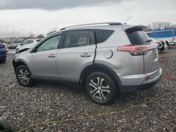 2T3ZFREV4HW350558 2017 TOYOTA RAV 4 - Image 2
