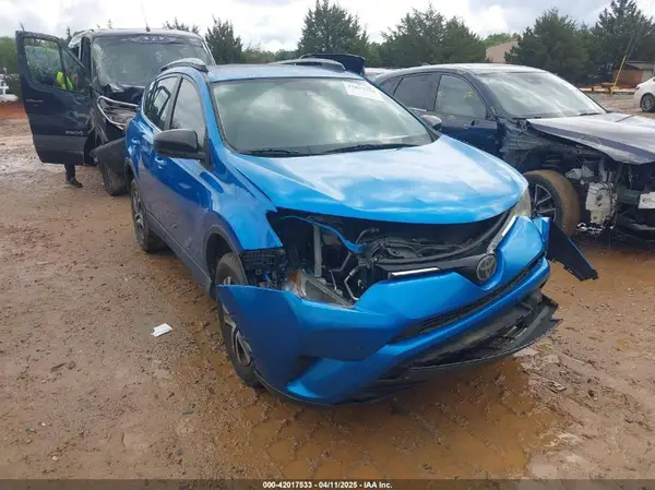 2T3ZFREV4HW383558 2017 TOYOTA RAV 4 - Image 1