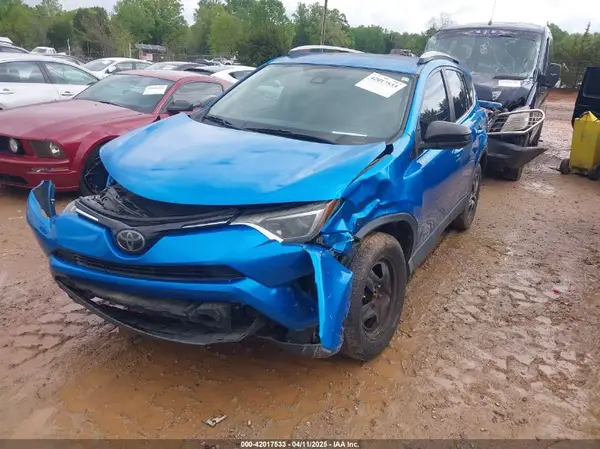 2T3ZFREV4HW383558 2017 TOYOTA RAV 4 - Image 2