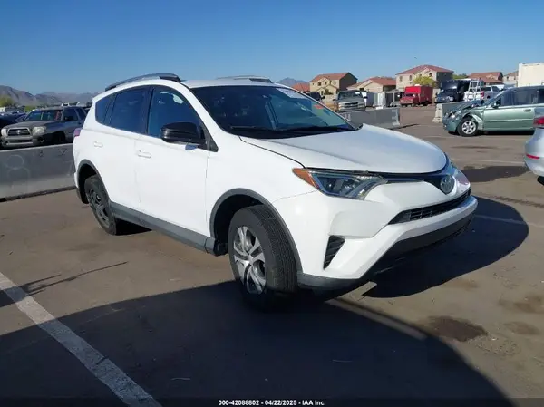 2T3ZFREV4JW424616 2018 TOYOTA RAV 4 - Image 1