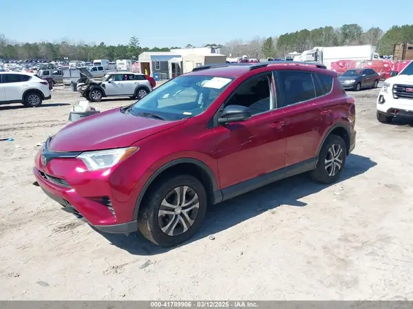 2T3ZFREV4JW471807 2018 TOYOTA RAV 4 - Image 2