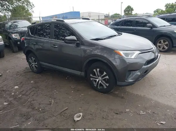 2T3ZFREV5HW348821 2017 TOYOTA RAV 4 - Image 1