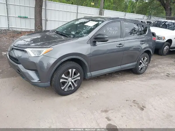 2T3ZFREV5HW348821 2017 TOYOTA RAV 4 - Image 2