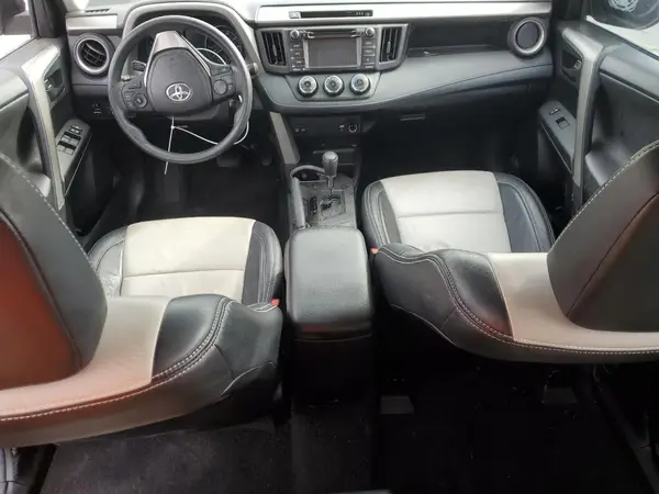 2T3ZFREV5JW418520 2018 TOYOTA RAV 4 - Image 8