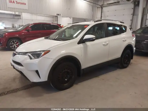 2T3ZFREV5JW427363 2018 TOYOTA RAV 4 - Image 2