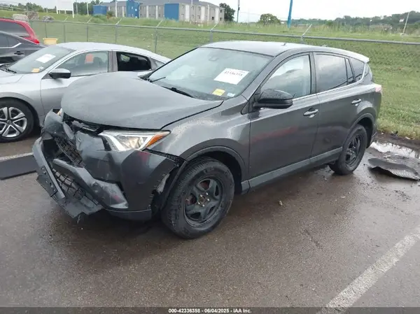 2T3ZFREV5JW476448 2018 TOYOTA RAV 4 - Image 2