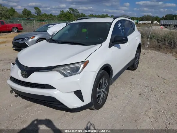 2T3ZFREV5JW496456 2018 TOYOTA RAV 4 - Image 2