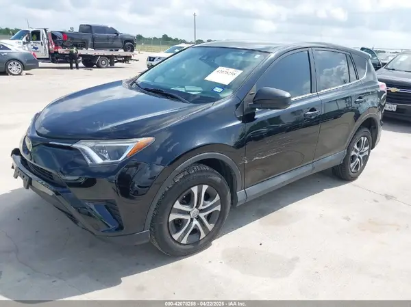2T3ZFREV5JW498143 2018 TOYOTA RAV 4 - Image 2