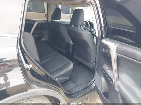 2T3ZFREV5JW504555 2018 TOYOTA RAV 4 - Image 8