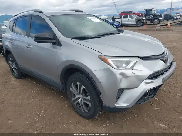2T3ZFREV6HW339870 2017 TOYOTA RAV 4 - Image 1