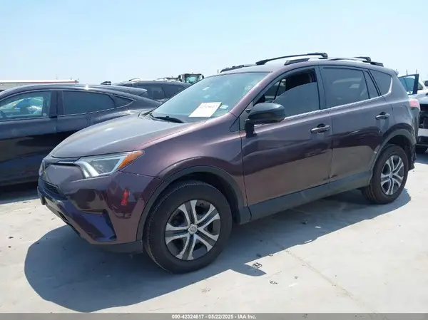 2T3ZFREV6HW348746 2017 TOYOTA RAV 4 - Image 2