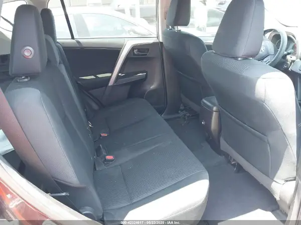 2T3ZFREV6HW348746 2017 TOYOTA RAV 4 - Image 8