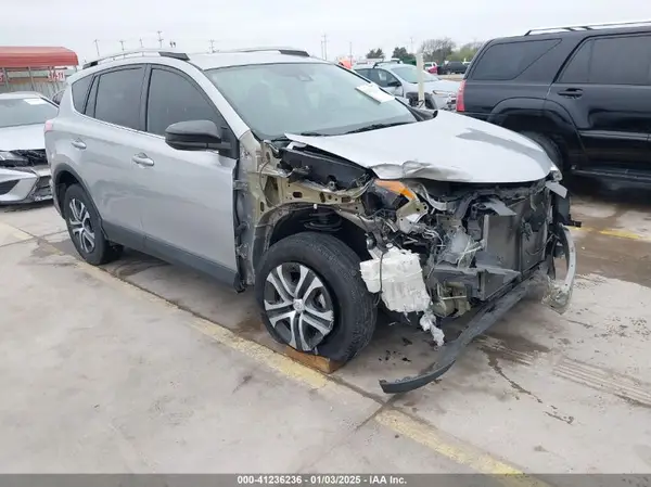 2T3ZFREV6HW352523 2017 TOYOTA RAV 4 - Image 1