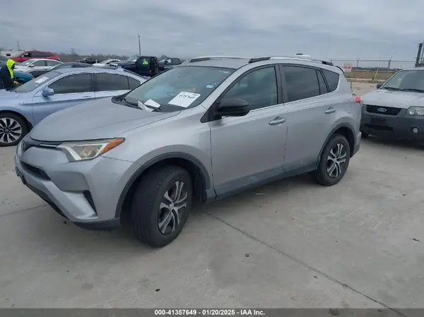 2T3ZFREV6JW423421 2018 TOYOTA RAV 4 - Image 2