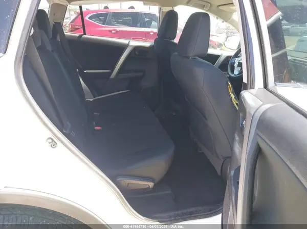 2T3ZFREV6JW464132 2018 TOYOTA RAV 4 - Image 8