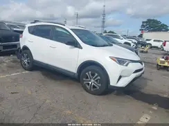 2T3ZFREV6JW518335 2018 TOYOTA RAV 4