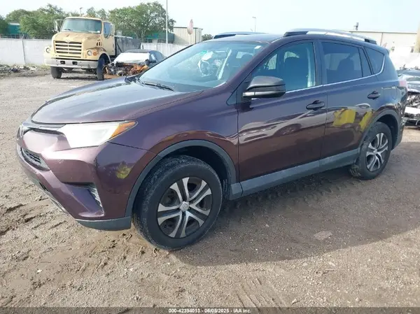2T3ZFREV7GW236097 2016 TOYOTA RAV 4 - Image 2