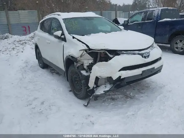 2T3ZFREV7GW275630 2016 TOYOTA RAV 4 - Image 1