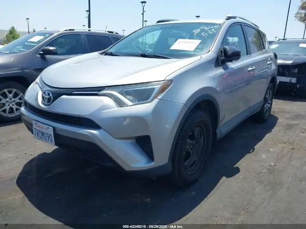 2T3ZFREV7GW312028 2016 TOYOTA RAV 4 - Image 2