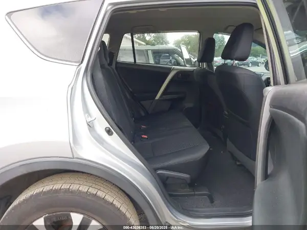 2T3ZFREV7HW345323 2017 TOYOTA RAV 4 - Image 8