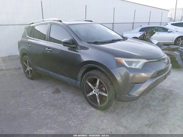 2T3ZFREV7HW349209 2017 TOYOTA RAV 4 - Image 1