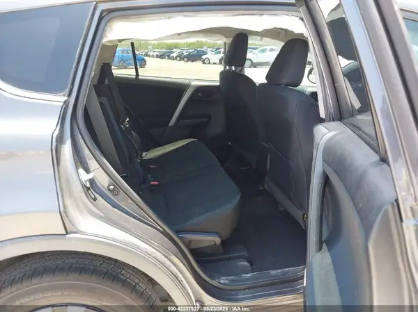 2T3ZFREV7HW351820 2017 TOYOTA RAV 4 - Image 8