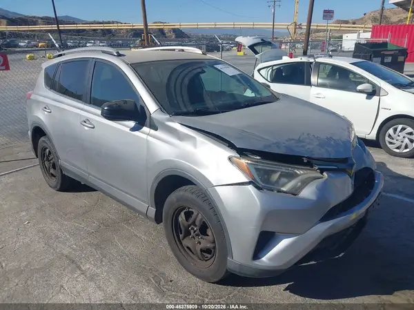 2T3ZFREV7HW374241 2017 TOYOTA RAV 4 - Image 1