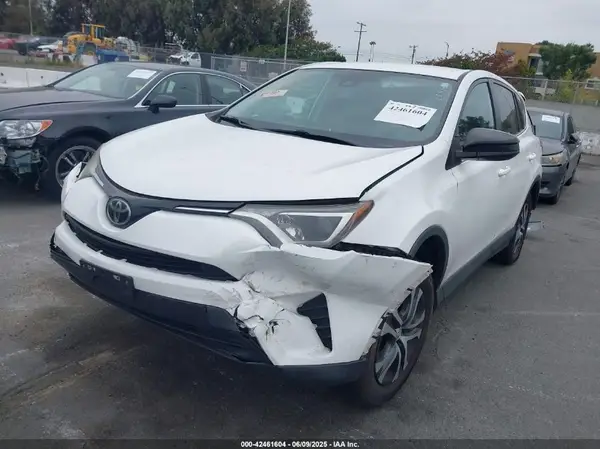 2T3ZFREV7HW404547 2017 TOYOTA RAV 4 - Image 2