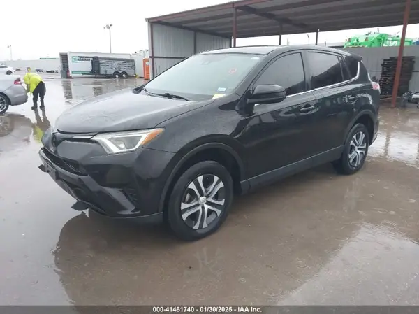 2T3ZFREV7JW454015 2018 TOYOTA RAV 4 - Image 2