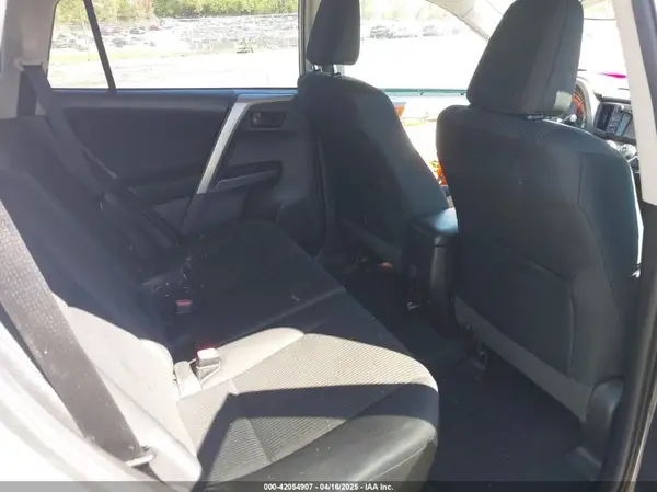 2T3ZFREV7JW467377 2018 TOYOTA RAV 4 - Image 8