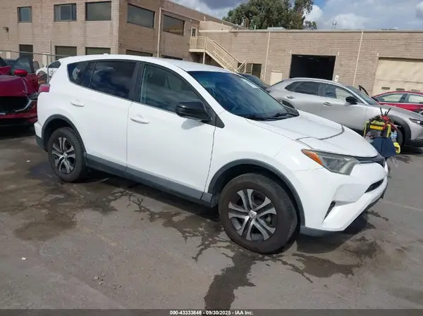 2T3ZFREV7JW494403 2018 TOYOTA RAV 4 - Image 1