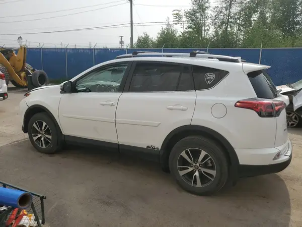 2T3ZFREV7JW504122 2018 TOYOTA RAV 4 - Image 2