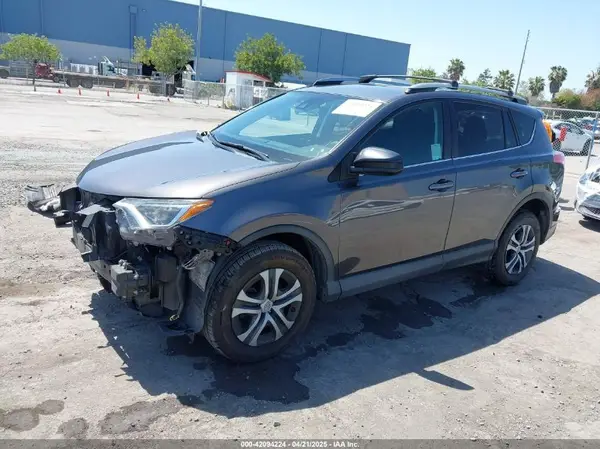 2T3ZFREV8HW340311 2017 TOYOTA RAV 4 - Image 2