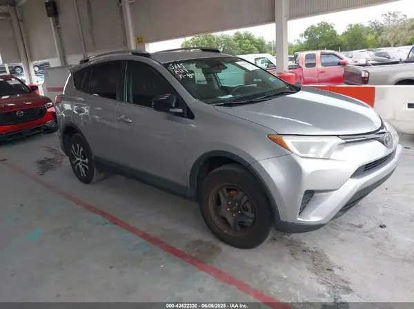 2T3ZFREV8HW405366 2017 TOYOTA RAV 4 - Image 1