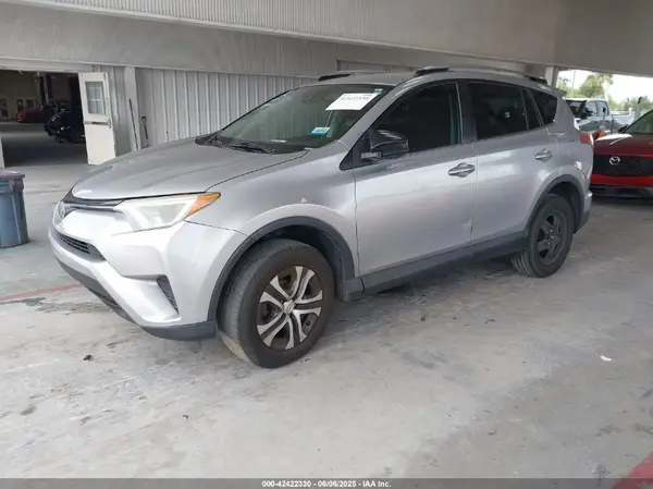 2T3ZFREV8HW405366 2017 TOYOTA RAV 4 - Image 2