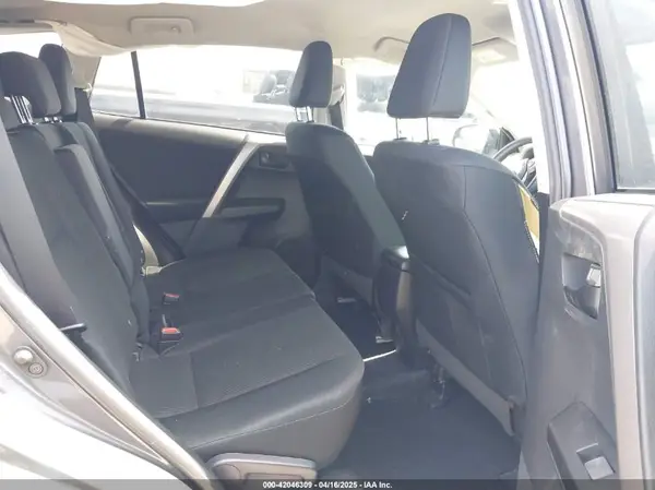 2T3ZFREV8JW431133 2018 TOYOTA RAV 4 - Image 8