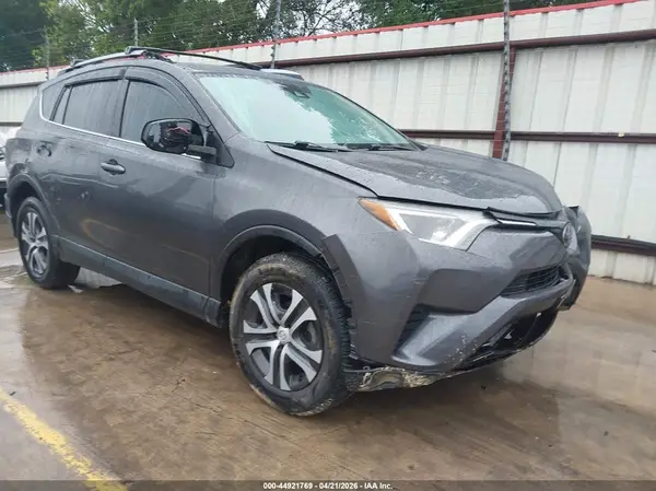 2T3ZFREV8JW450720 2018 TOYOTA RAV 4 - Image 1