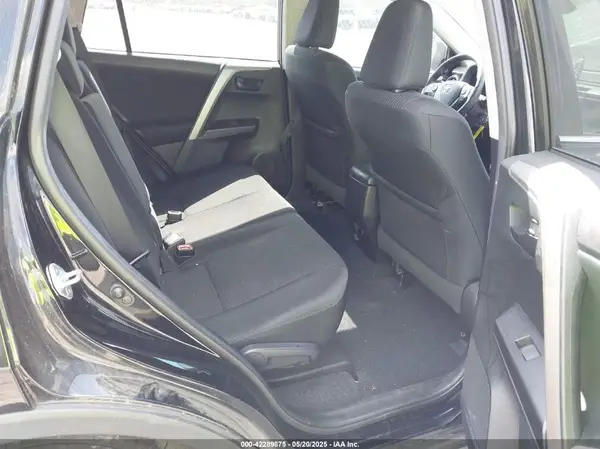 2T3ZFREV8JW460857 2018 TOYOTA RAV 4 - Image 8