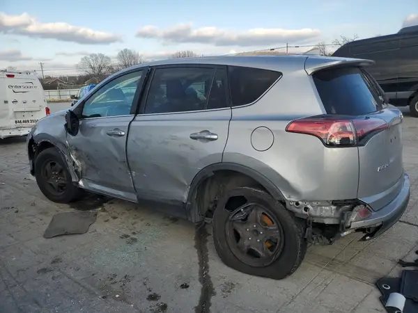 2T3ZFREV8JW476475 2018 TOYOTA RAV 4 - Image 2