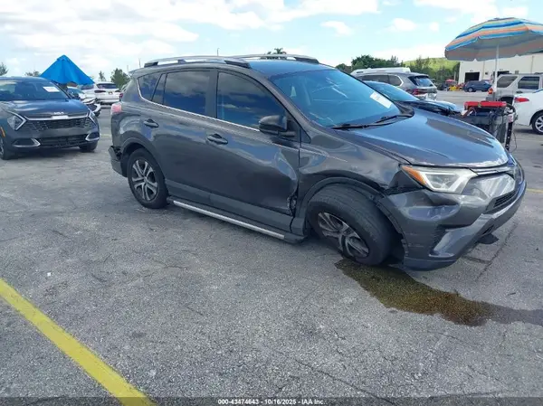 2T3ZFREV9HW343315 2017 TOYOTA RAV 4 - Image 1