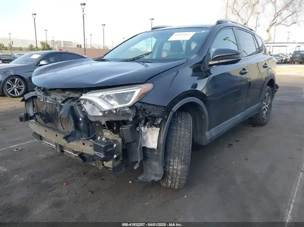 2T3ZFREV9HW370837 2017 TOYOTA RAV 4 - Image 2